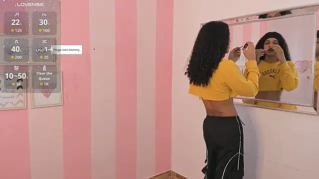 Snapshot of Amaia_Monroe chatting on 04.22.26 Amaia Monroe online show from 04.22.26