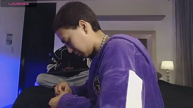 Brenda Tina online show from 12.18.25