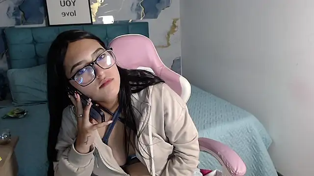 cherrysmall2 online show from 11.29.25