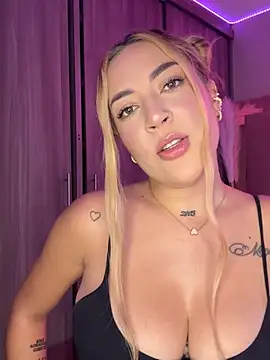 Snapshot of AlyonaWester_ chatting on 02.12.26 AlyonaWester online show from 02.12.26