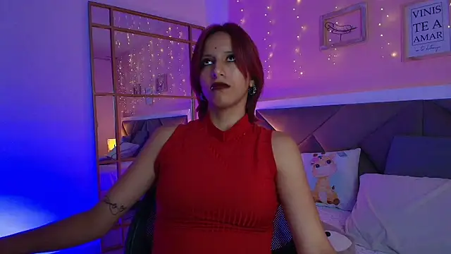 Snapshot of tifany_hall chatting on 12.16.25 tifany hall online show from 12.16.25