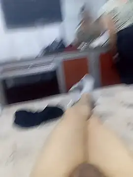 Azaltoprak online show from 11.28.25