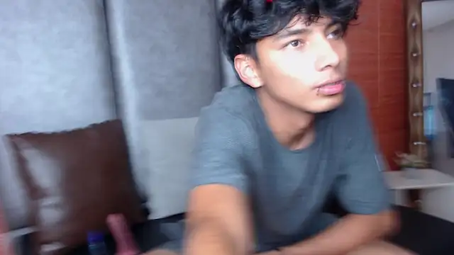 Snapshot of TAYLERWOLF chatting on 12.02.25 TAYLERWOLF online show from 12.02.25