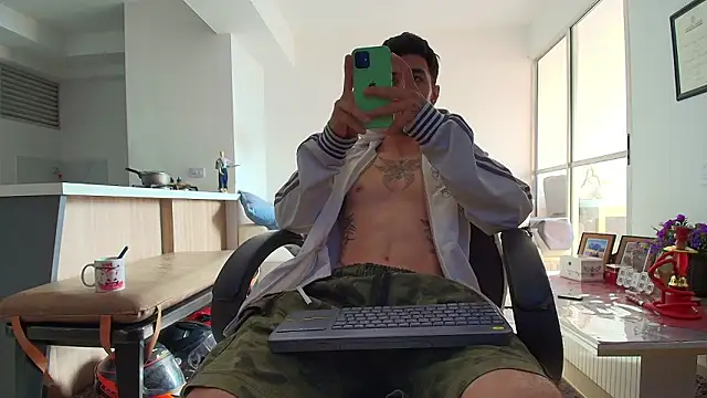 Snapshot of liorvante chatting on 02.10.26 liorvante online show from 02.10.26