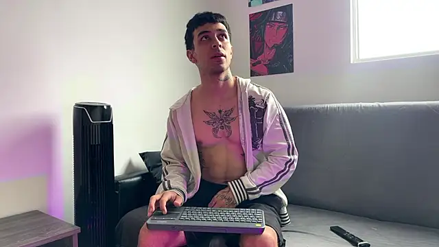 Snapshot of liorvante chatting on 02.18.26 liorvante online show from 02.18.26