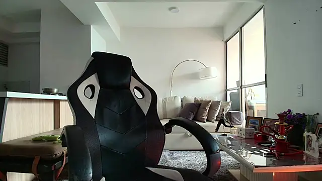 Snapshot of liorvante chatting on 02.20.26 liorvante online show from 02.20.26