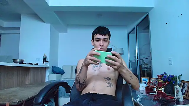 Snapshot of liorvante chatting on 02.22.26 liorvante online show from 02.22.26