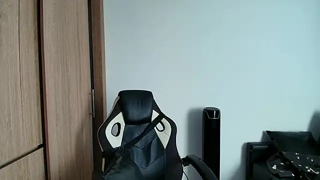 Snapshot of liorvante chatting on 03.01.26 liorvante online show from 03.01.26