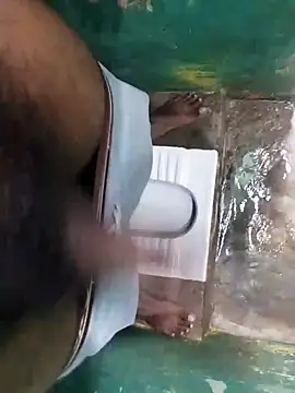 Snapshot of aguyforgay chatting on 12.02.25 aguyforgay online show from 12.02.25