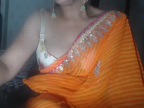 Hotronita123 online show from 04.18.26