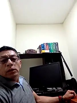 Snapshot of JRAdams23 chatting on 12.17.25 JRAdams23 online show from 12.17.25