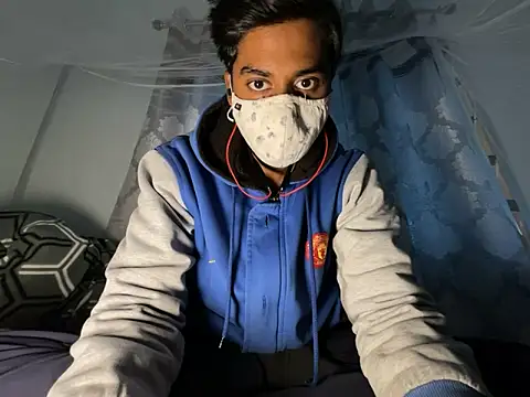 hunterboy2001 online show from 12.18.25