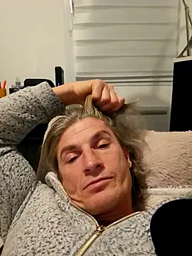 coltstudiogrouperic online show from 12.02.25