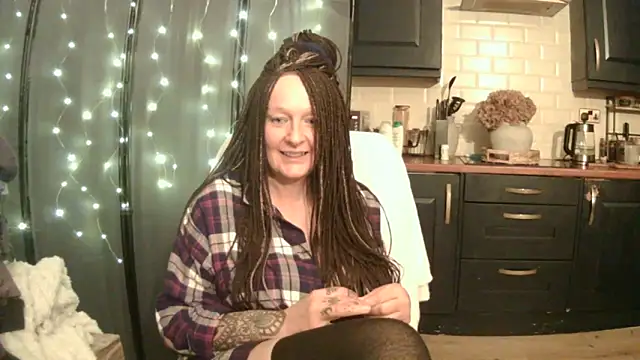 pixxiexo online show from 12.22.25