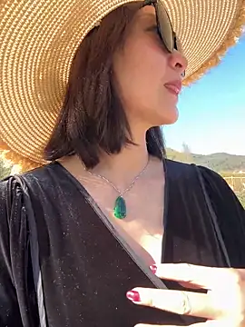 A-ZJunn online show from 02.20.26