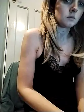 Amy01112 online show from 02.13.26