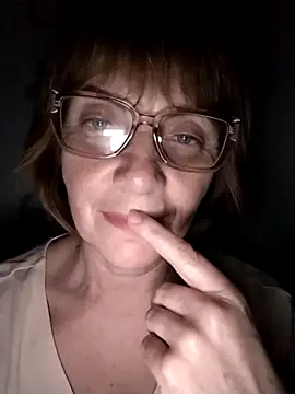 Snapshot of MichelleLove48 chatting on 03.09.26 MichelleLove48 online show from 03.09.26