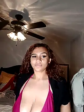lightskinchick12 online show from 12.17.25