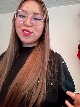 Snapshot of Megan_Lopez chatting on 12.01.25 Megan Lopez online show from 12.01.25