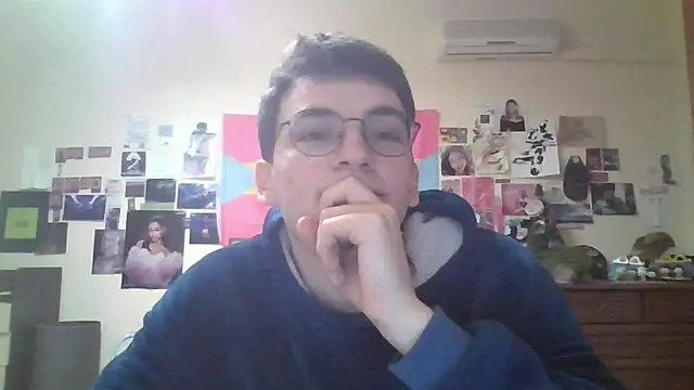 Snapshot of leo_cutie chatting on 02.17.26 leo cutie online show from 02.17.26