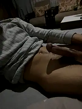 Snapshot of feaknss chatting on 12.01.25 feaknss online show from 12.01.25