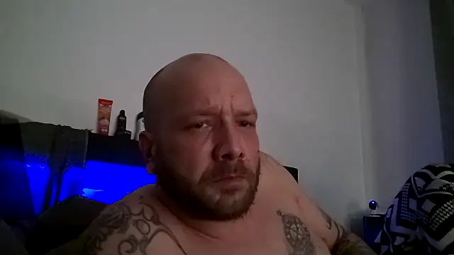 Snapshot of RedTeufelGirl chatting on 02.11.26 RedTeufelGirl online show from 02.11.26