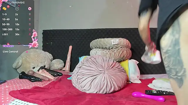 Shadia Squirt online show from 03.29.26