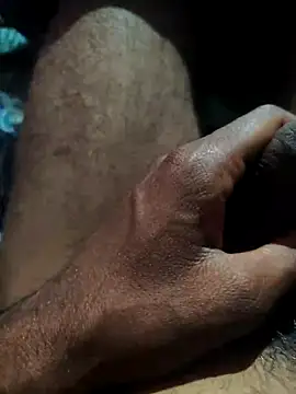 Snapshot of dlxbravo chatting on 12.01.25 dlxbravo online show from 12.01.25