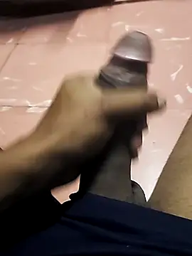 Snapshot of Cubanito-9-8 chatting on 12.21.25 Cubanito-9-8 online show from 12.21.25