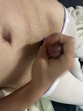 Snapshot of heterocurioso2004 chatting on 12.02.25 heterocurioso2004 online show from 12.02.25