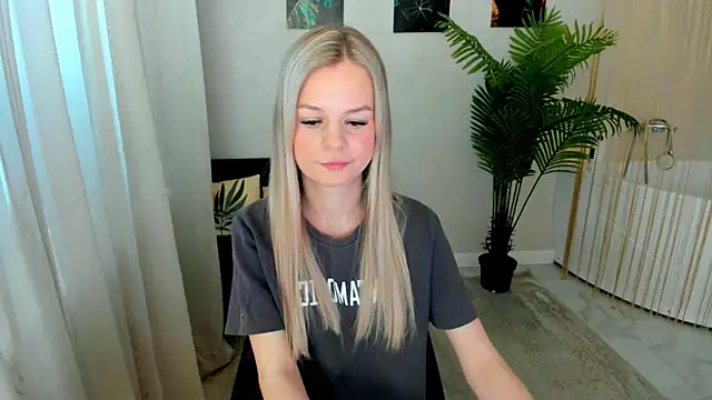 MidnighteAura online show from 05.06.26