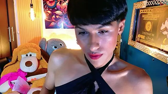 Snapshot of StormLuxX chatting on 04.19.26 StormLuxX online show from 04.19.26