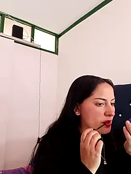 Snapshot of MisNicol chatting on 02.03.26 MisNicol online show from 02.03.26