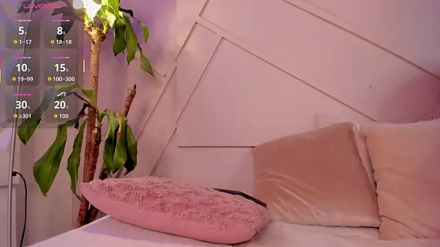 Snapshot of GisellePalmer_88 chatting on 04.15.26 GisellePalmer 88 online show from 04.15.26