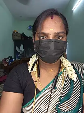 Snapshot of Tamil_Pallavi chatting on 07.20.26 Tamil Pallavi online show from 07.20.26