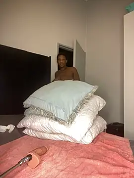 GiantClithpee online show from 02.09.25