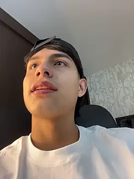 Lander Cruz online show from 12.16.25