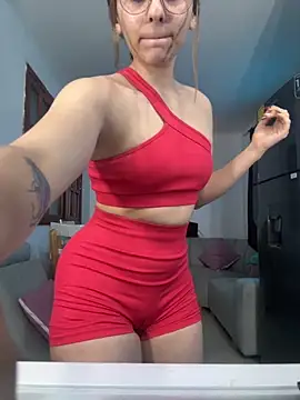 Snapshot of MollyZanderbond chatting on 12.02.25 MollyZanderbond online show from 12.02.25