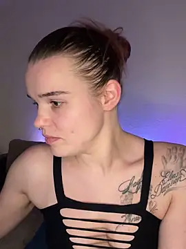 LoreenKinky online show from 12.22.25