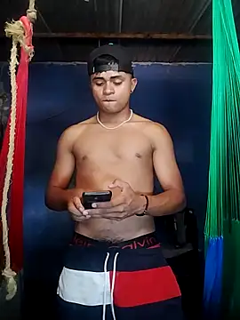 Snapshot of youngboypiss chatting on 02.15.26 youngboypiss online show from 02.15.26