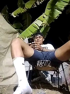 Snapshot of youngboypiss chatting on 02.26.26 youngboypiss online show from 02.26.26