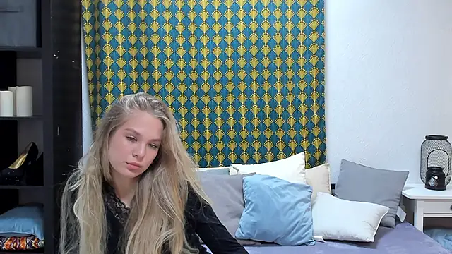 Snapshot of Wh1teAngelx chatting on 12.02.25 Wh1teAngelx online show from 12.02.25