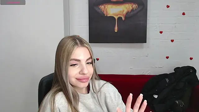 EsterNoir online show from 12.02.25