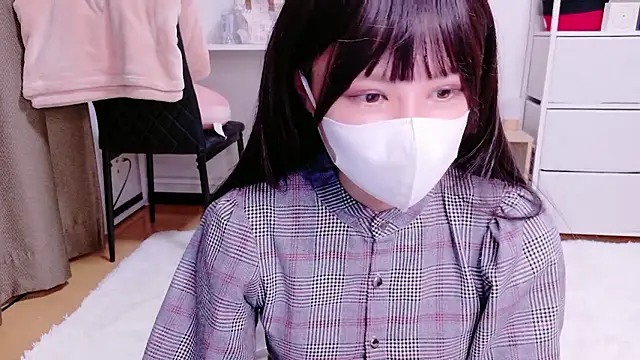 Snapshot of mirei_ch chatting on 12.04.25 mirei ch online show from 12.04.25