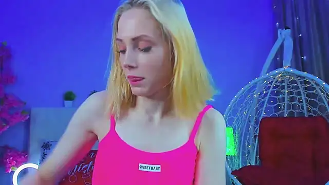 Snapshot of Gina_Gina_love chatting on 02.06.26 Gina Gina love online show from 02.06.26