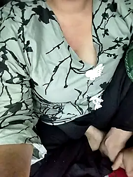 hottyrose69 online show from 12.20.25