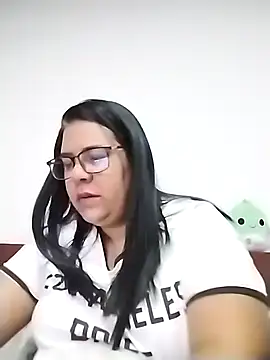 Snapshot of Carameloswing1 chatting on 12.04.25 Carameloswing1 online show from 12.04.25