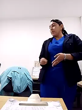 Valeria montana  online show from 01.07.26