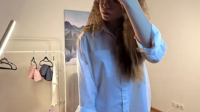 TobiBrighton online show from 12.03.25