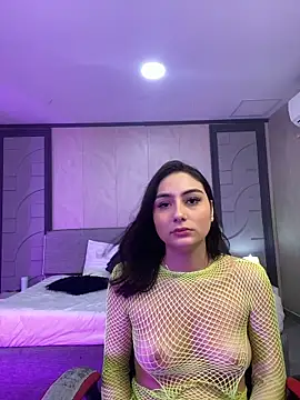 Niicoletta White online show from 12.17.25